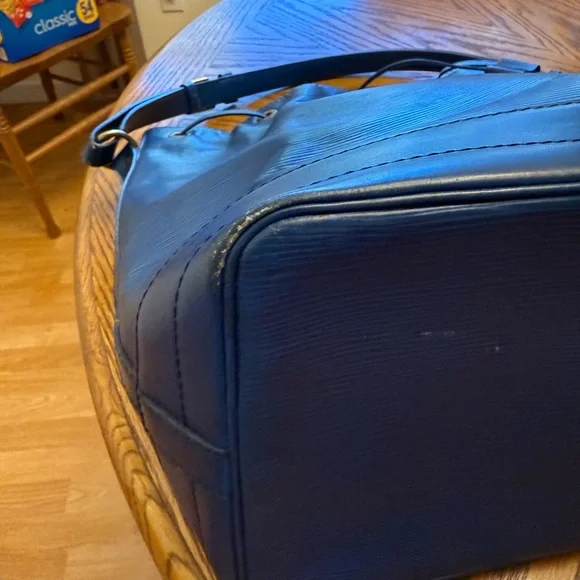 Louis Vuitton Blue Epi Noe GM - Picture 5 of 10
